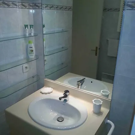 Vieux Nice, Grand 2 Pieces Sur Jardins, Parking, Calme *