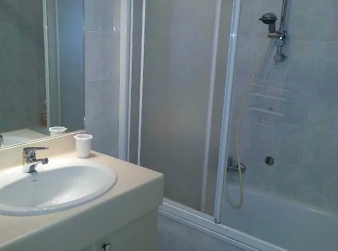 Vieux Nice, Grand 2p Sur Jardins, Parking, Calme, Soleil Nicea