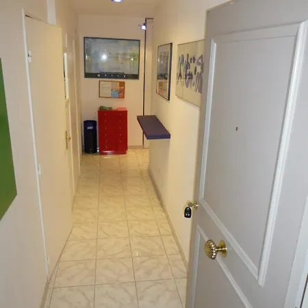 Vieux Nice, Grand 2 Pièces Sur Jardins, Parking, Calme Appartement