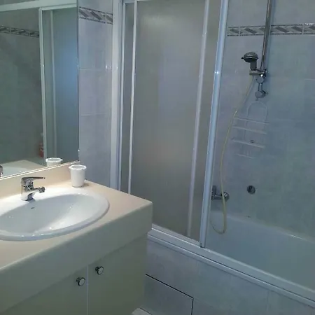 Vieux Nice, Grand 2p Sur Jardins, Parking, Calme, Soleil نيس